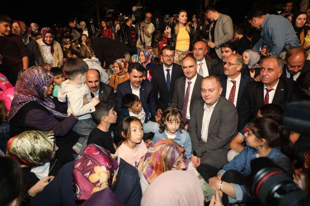 Bakan Kurum Karapınar Millet Bahçesi'nde Ramazan Şenliği'ne katıldı