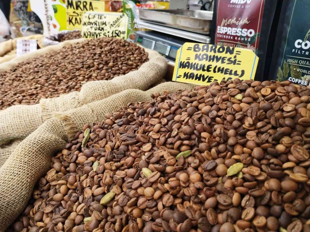 Konya’da özlenen bayram telaşı! Alışverişi son güne bırakanlar dikkat yoğunluk var
