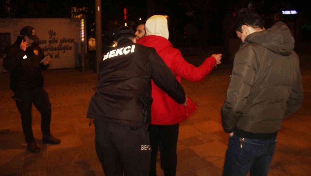 Konya'da 348 çarşı ve mahalle bekçisi huzur ve güven için sokaklarda! Vatandaş memnun