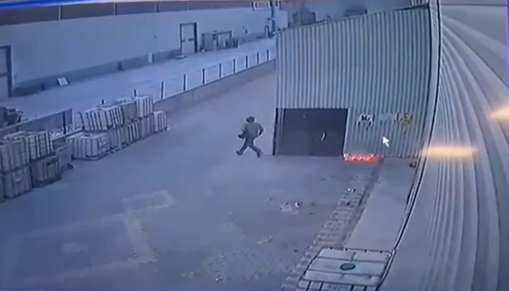 Konya'da fabrikanın alkol tankını ateşe veren kundakçı saniye saniye görüntülendi
