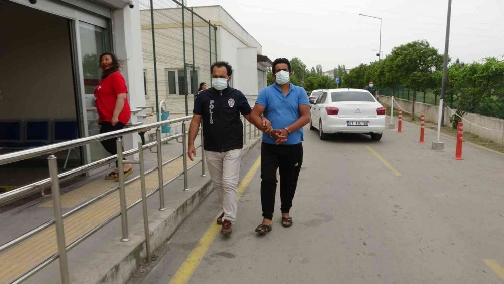 Adana'da eve zincirlenen 13 yaşındaki kızın annesi konuştu!