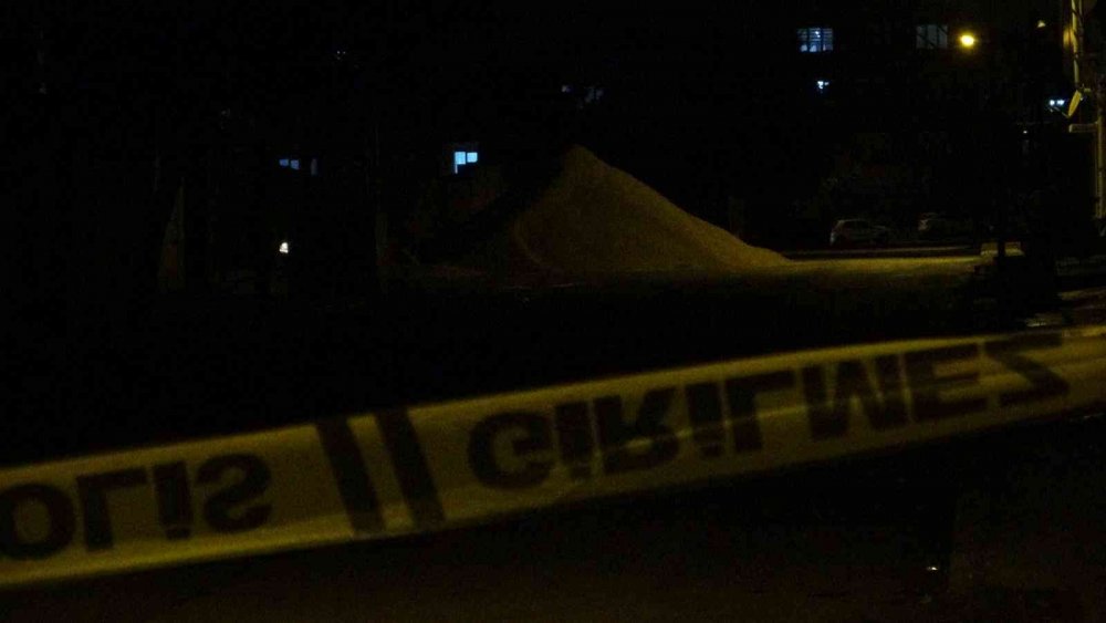 Gaziantep’te alev alev yanan kimyasal madde paniğe neden oldu! Suyla sönmedi 3 ton mucur döküldü