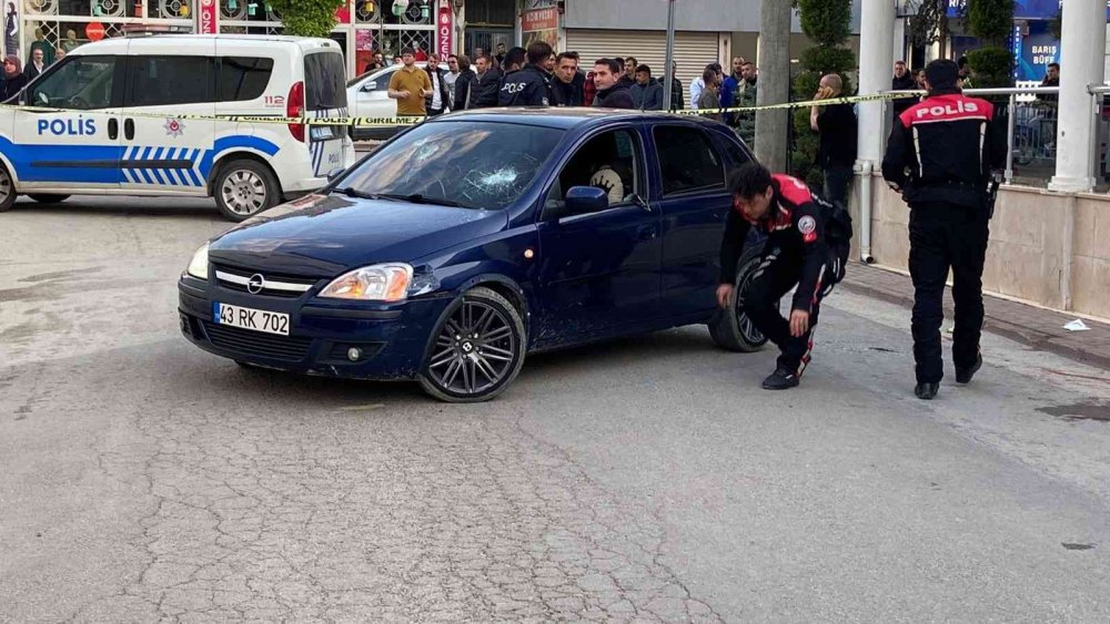 Kendine bağırdığı gerekçesiyle kaza yaptığı karşı tarafa kurşun yağdırdı