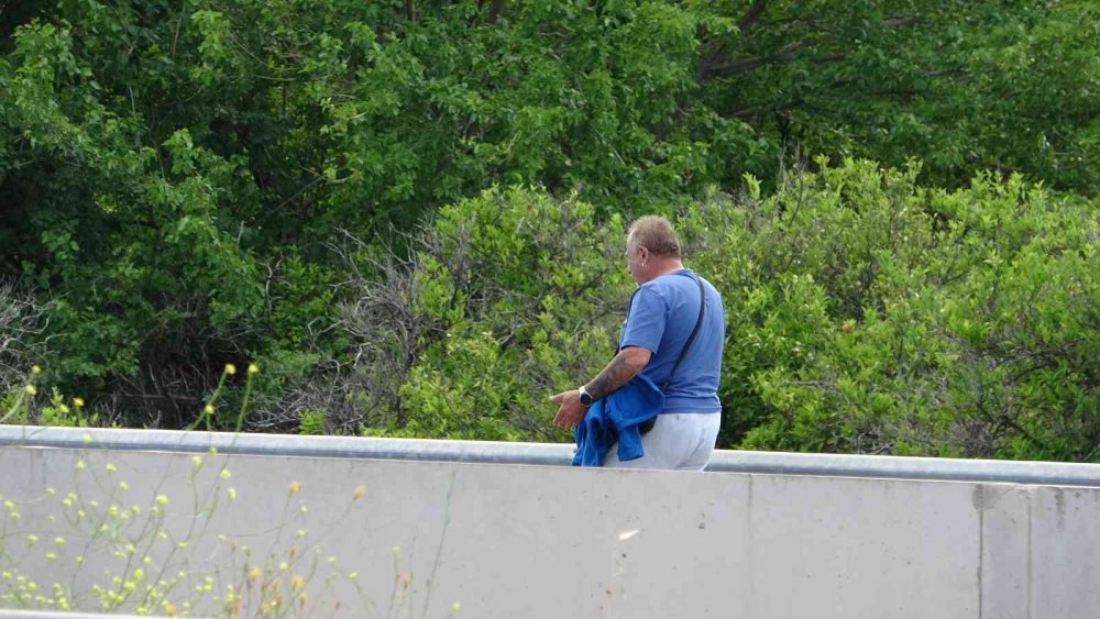 Antalya'da korsan taksici operasyonu! Müşterisi sivil polis çıkınca suçüstü yakalandı