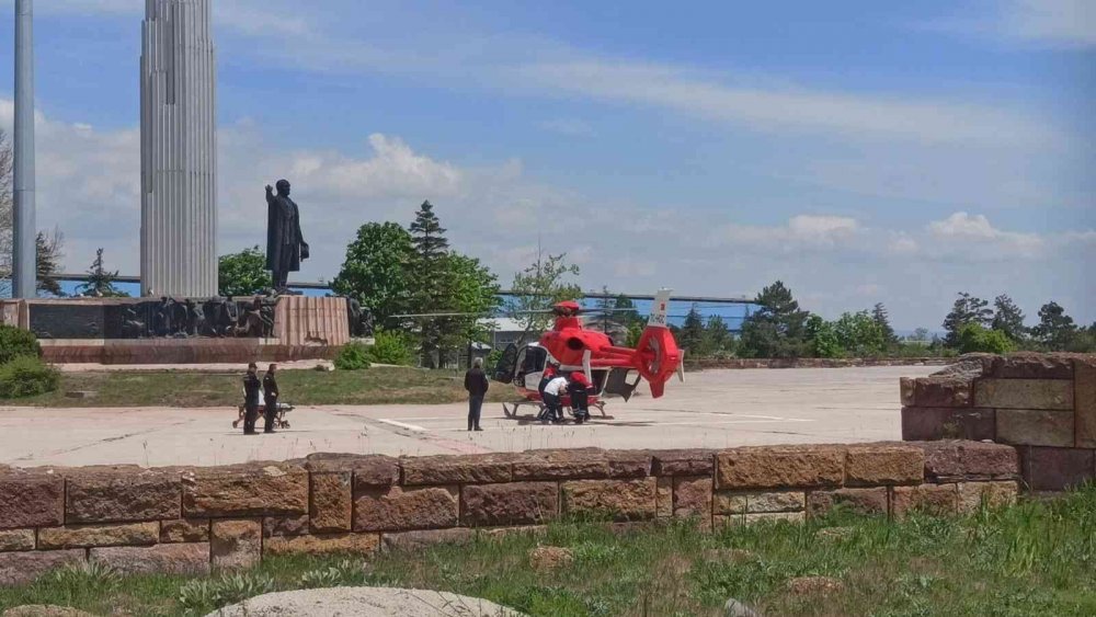 Kalp krizi geçiren hasta ambulans helikopterle Konya'ya getirildi