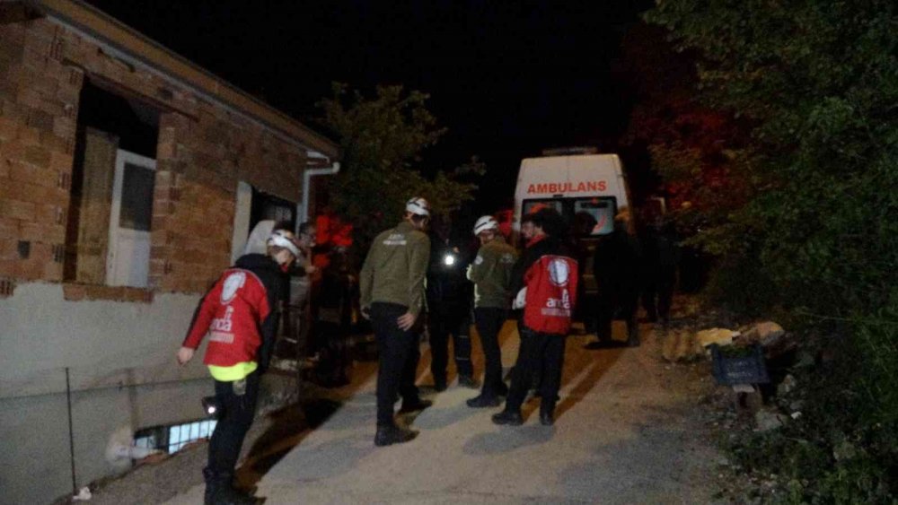 Kaybolan Alzheimer hastası Mehmet Yılmaz akıllı saati sayesinde 8 saat sonra bulundu