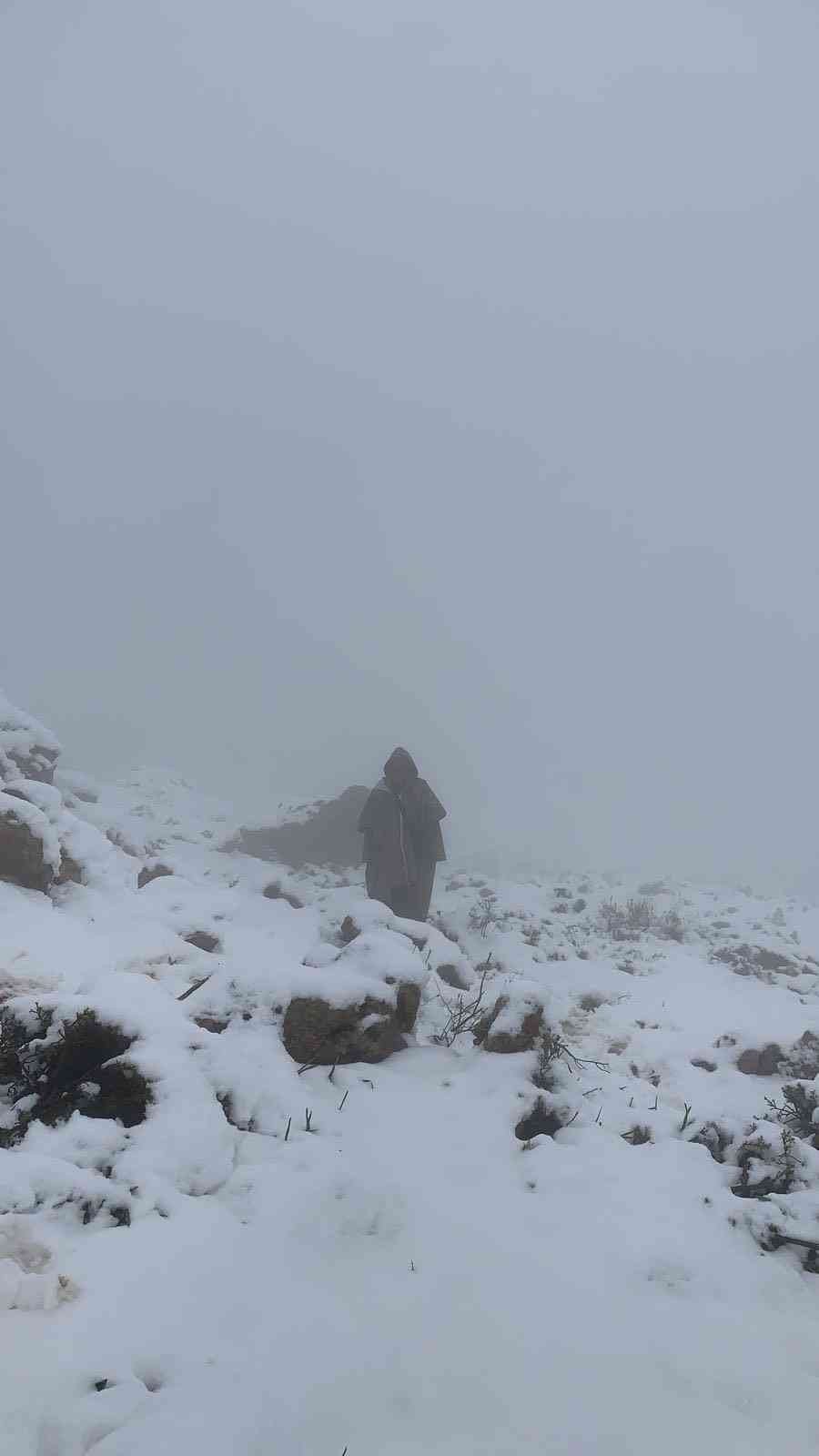 Milli Savunma Bakanlığı: Yiğitlerimiz çocuklarımızı üzmeye kalkan teröristleri incitmeye devam..