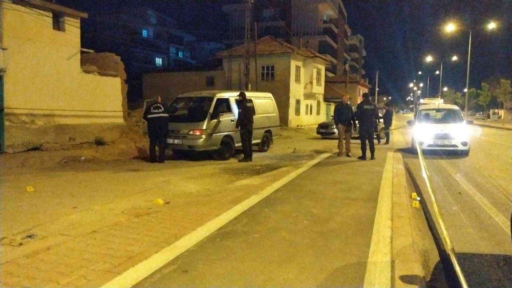 Konya'da hareketli gece! 1'i ağır 3 kişinin yaralandığı silahlı kavganın detayları belli oldu