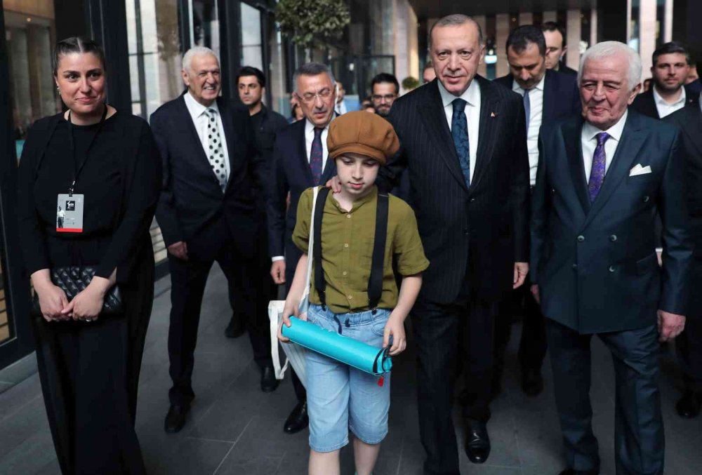 Cumhurbaşkanı Erdoğan: Kifayetsiz muhterisler dün de vardı bugün de var