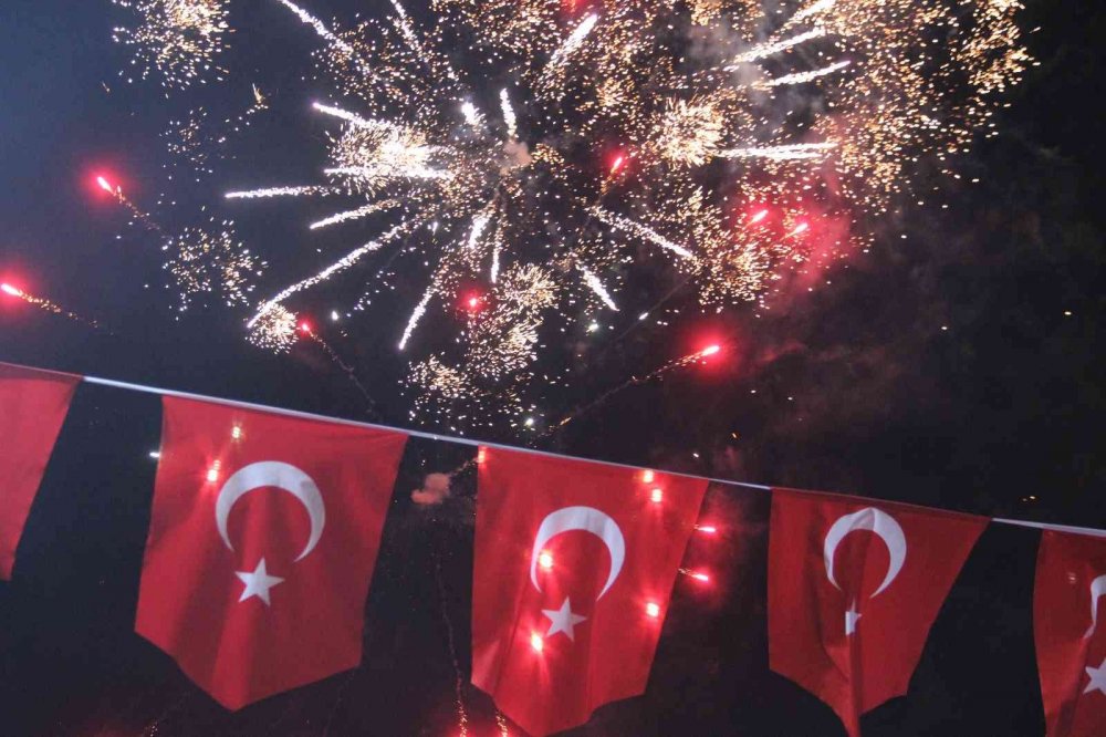 Karaman’da coşkulu gece! Bugün fener alayı sonra bayram var