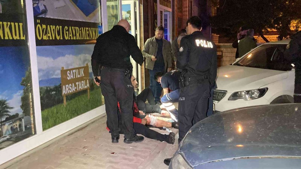 Konya'da emlakçıda silahlı alacak verecek kavgası! 1’i ağır 5 yaralı