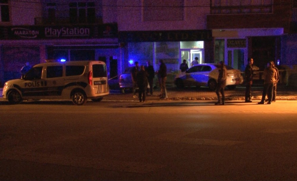 Konya'da emlakçıda silahlı alacak verecek kavgası! 1’i ağır 5 yaralı