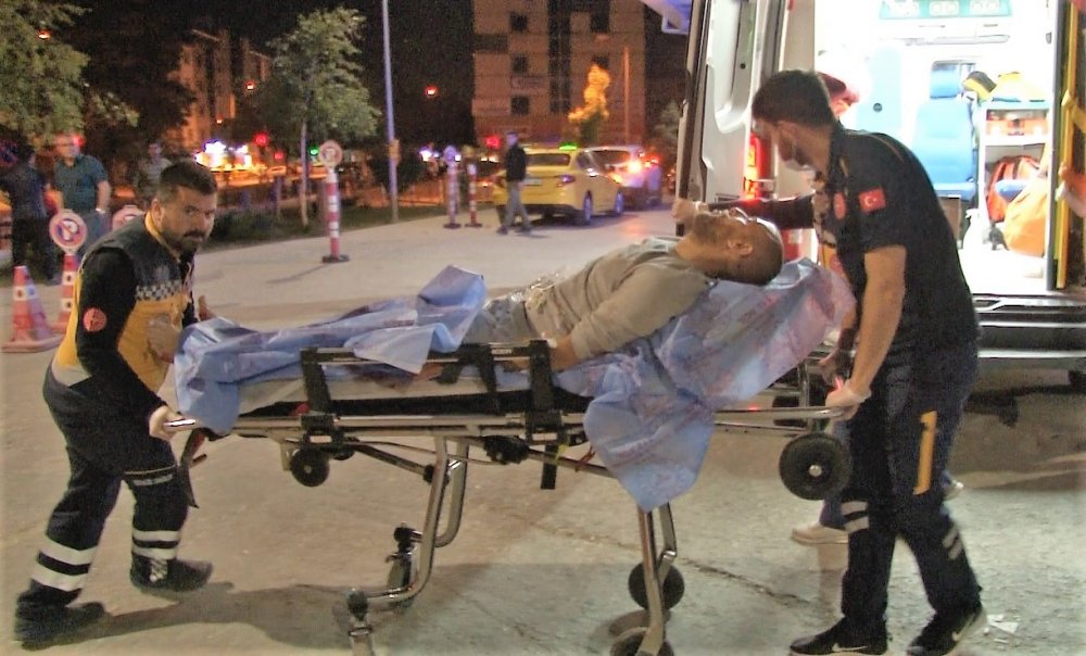 Konya'da emlakçıda silahlı alacak verecek kavgası! 1’i ağır 5 yaralı