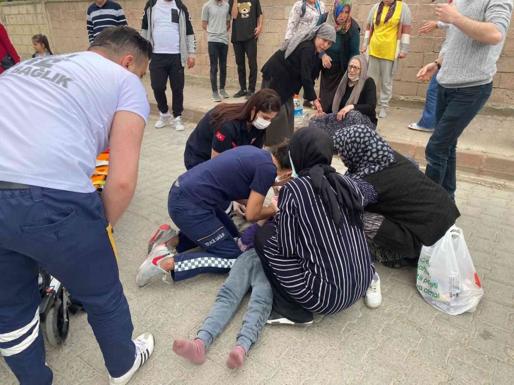 Konya'da yola fırlayan 7 yaşındaki kıza otomobil çarptı!
