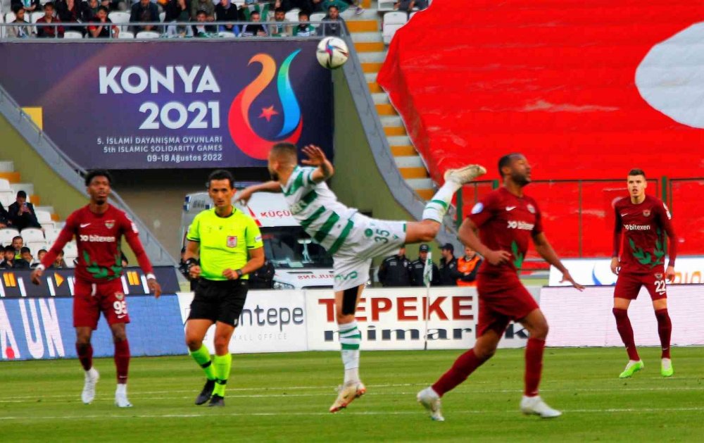 Konyaspor işi şansa bırakmadı! Hem 3 puan hem de + 2 averajı cebe koydu