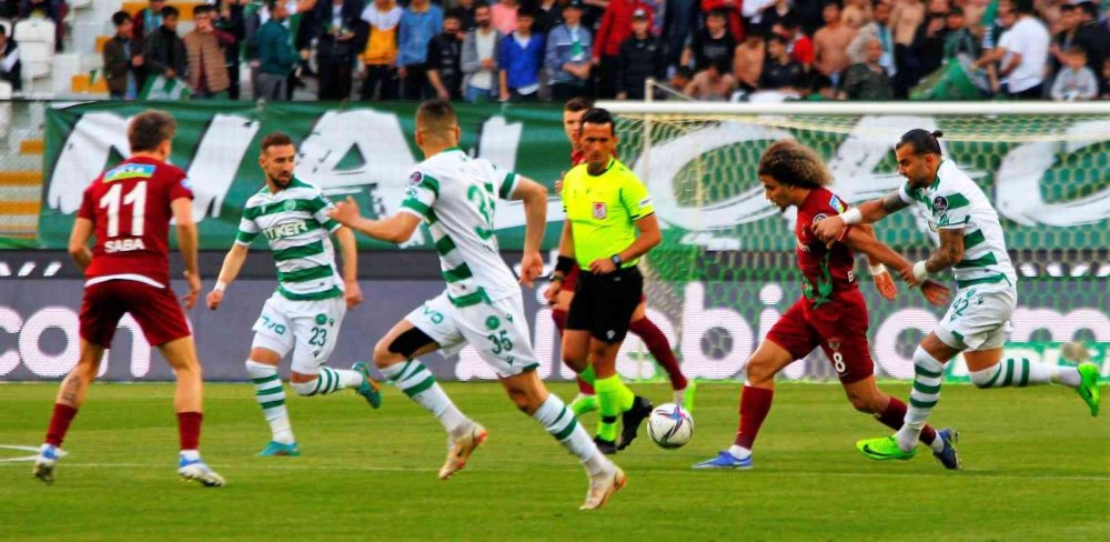 Konyaspor işi şansa bırakmadı! Hem 3 puan hem de + 2 averajı cebe koydu