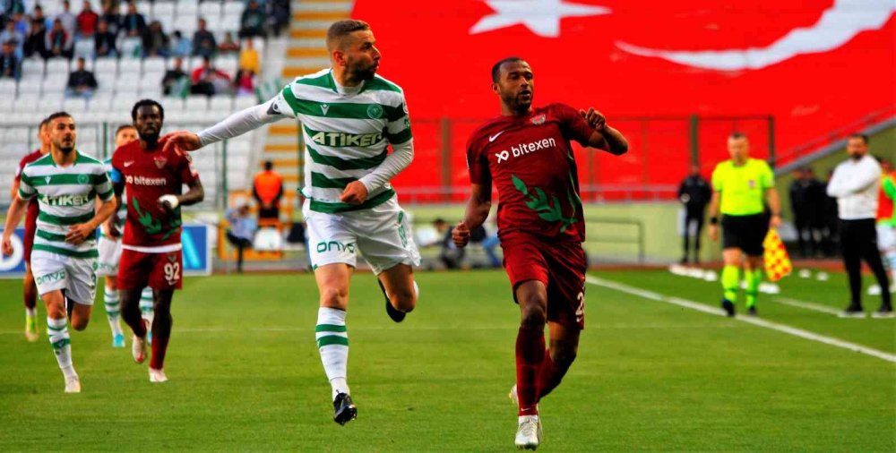 Konyaspor işi şansa bırakmadı! Hem 3 puan hem de + 2 averajı cebe koydu