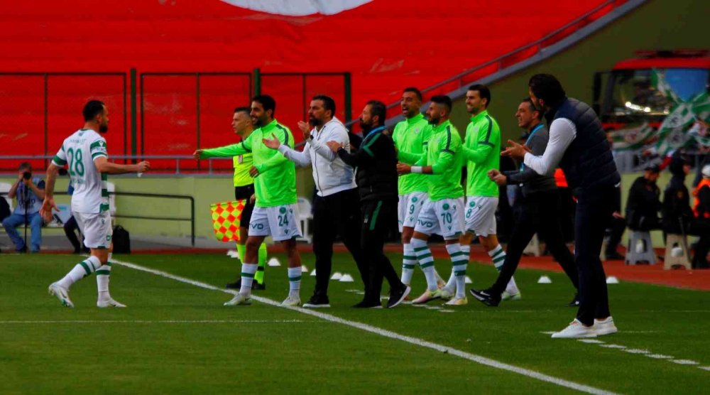 Konyaspor işi şansa bırakmadı! Hem 3 puan hem de + 2 averajı cebe koydu