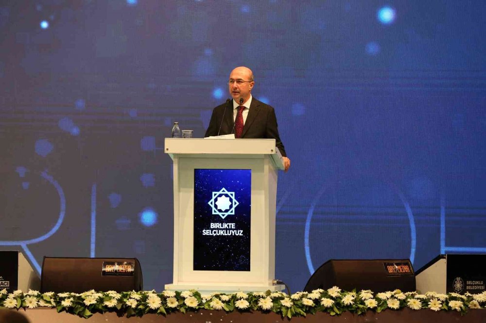 Başkan Pekyatırmacı Selçuklu Belediyesi'nin 3 yıllık hizmetlerini anlattı