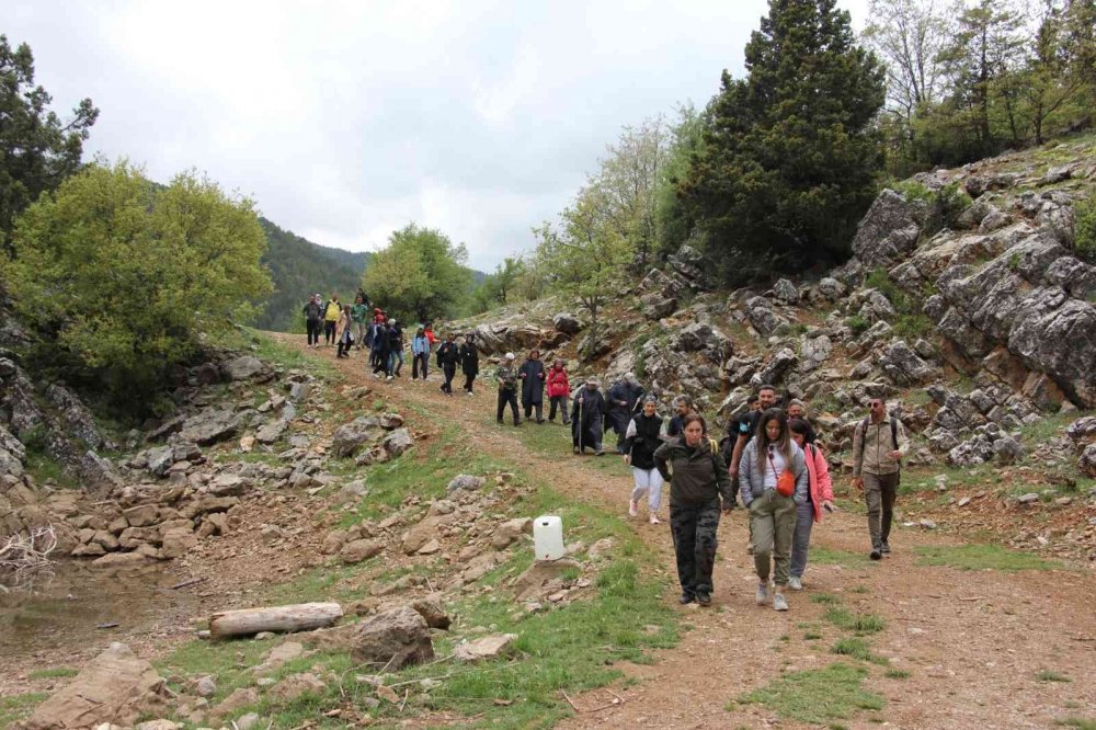 Doğa tutkunlarına yeni rota! Konya'nın dünyaca ünlü Çamlık mağaraları hayran bıraktı