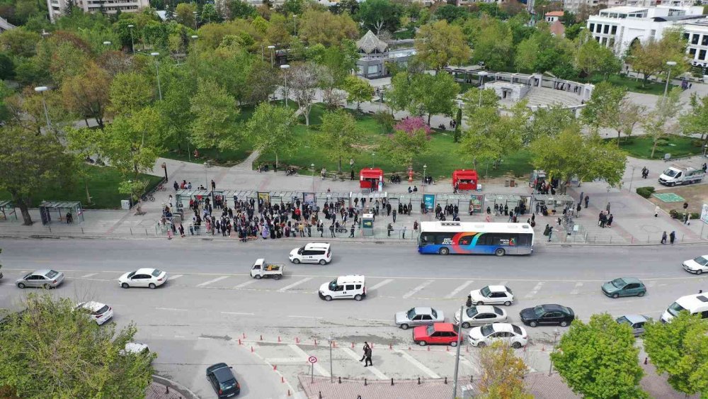 Konya'da bir ilk daha! Turnikeli otobüs durağı