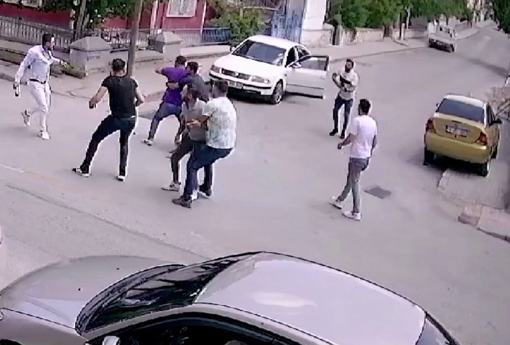 Karaman’da silahlı, bıçaklı ve sopalı alacak verecek kavgası! 2 yaralı