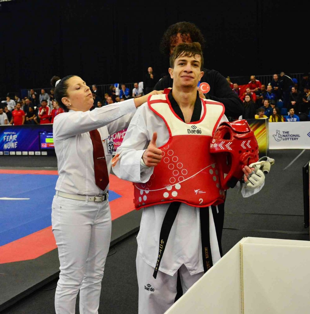 Milli taekwondocularımız Avrupa Şampiyonası’nın ilk gününde 5'i altın 7 madalya kazandı