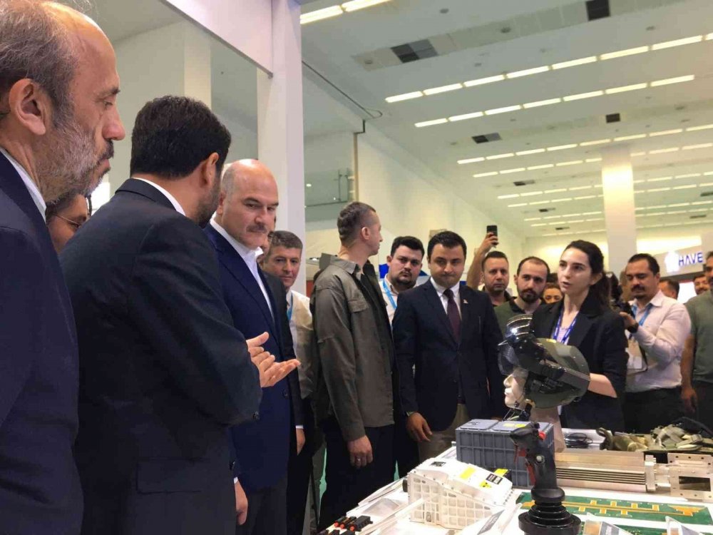 Bakan Soylu: Dünyanın en güvenli pasaportu Ağustos'ta! Kimliği ehliyete yükleyebileceğimiz yeni bir süreç başlatıyoruz