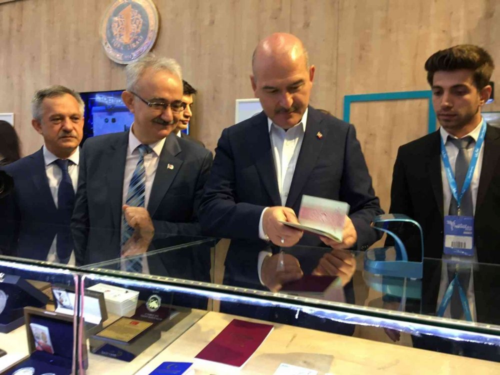 Bakan Soylu: Dünyanın en güvenli pasaportu Ağustos'ta! Kimliği ehliyete yükleyebileceğimiz yeni bir süreç başlatıyoruz