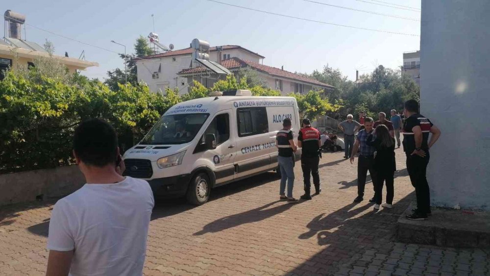 Manavgat'ta şüpheli ölüm! Anıl Kiraz bacağından bıçaklanmış ve av tüfeğiyle vurulmuş halde bulundu