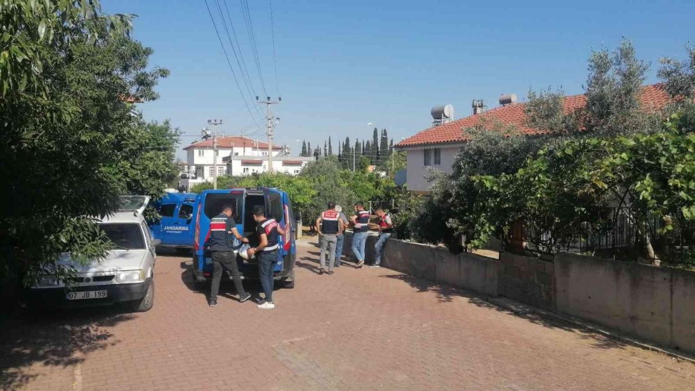 Manavgat'ta şüpheli ölüm! Anıl Kiraz bacağından bıçaklanmış ve av tüfeğiyle vurulmuş halde bulundu