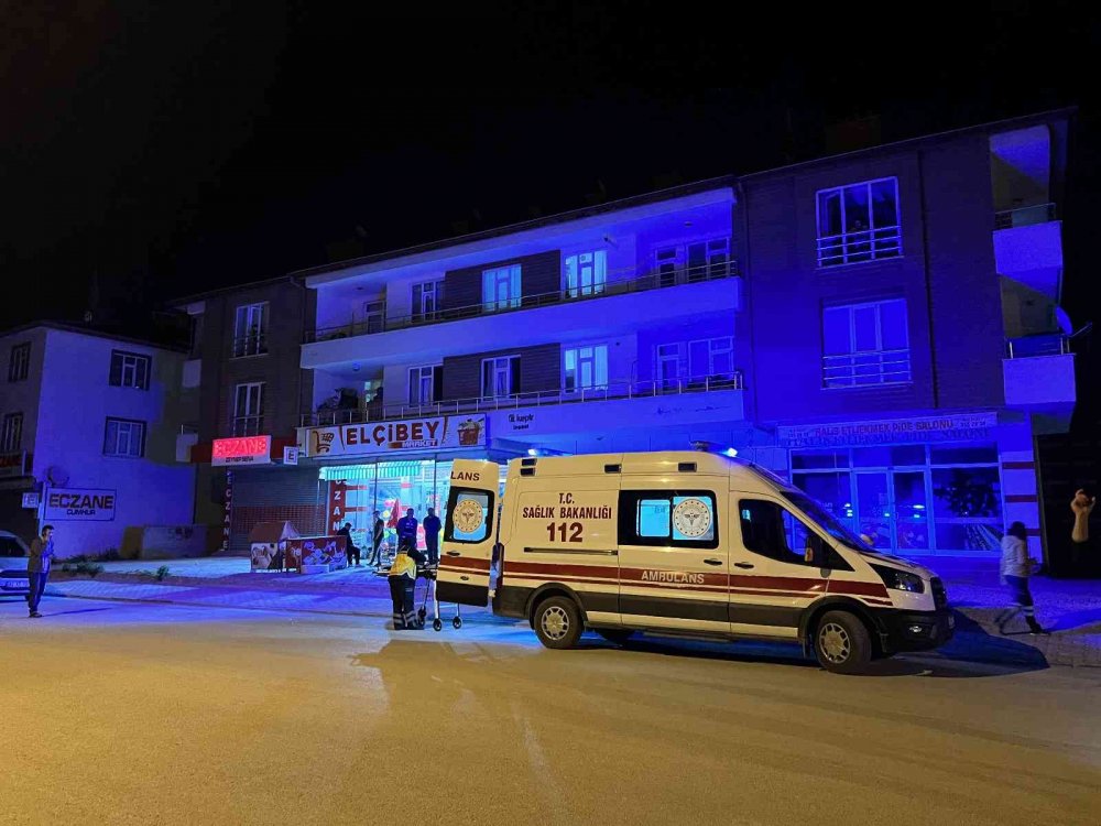 Konya'da 15 yaşındaki genç karnından bıçaklandı! Yakınları kurşun yağdırdı