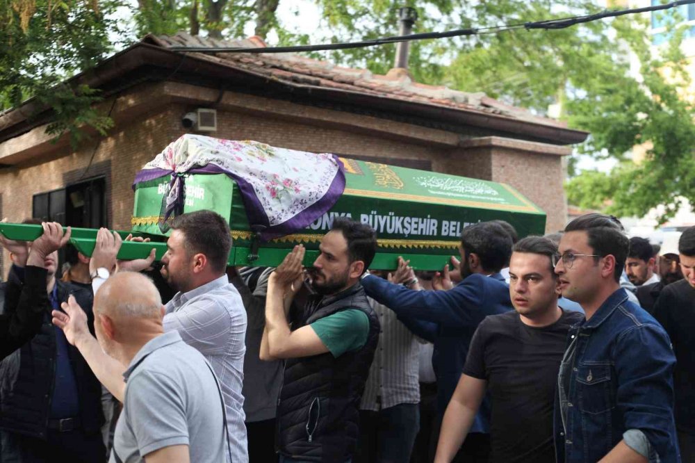 Konyalı üniversite öğrencisi İlayda Karakoca dualarla toprağa verildi!