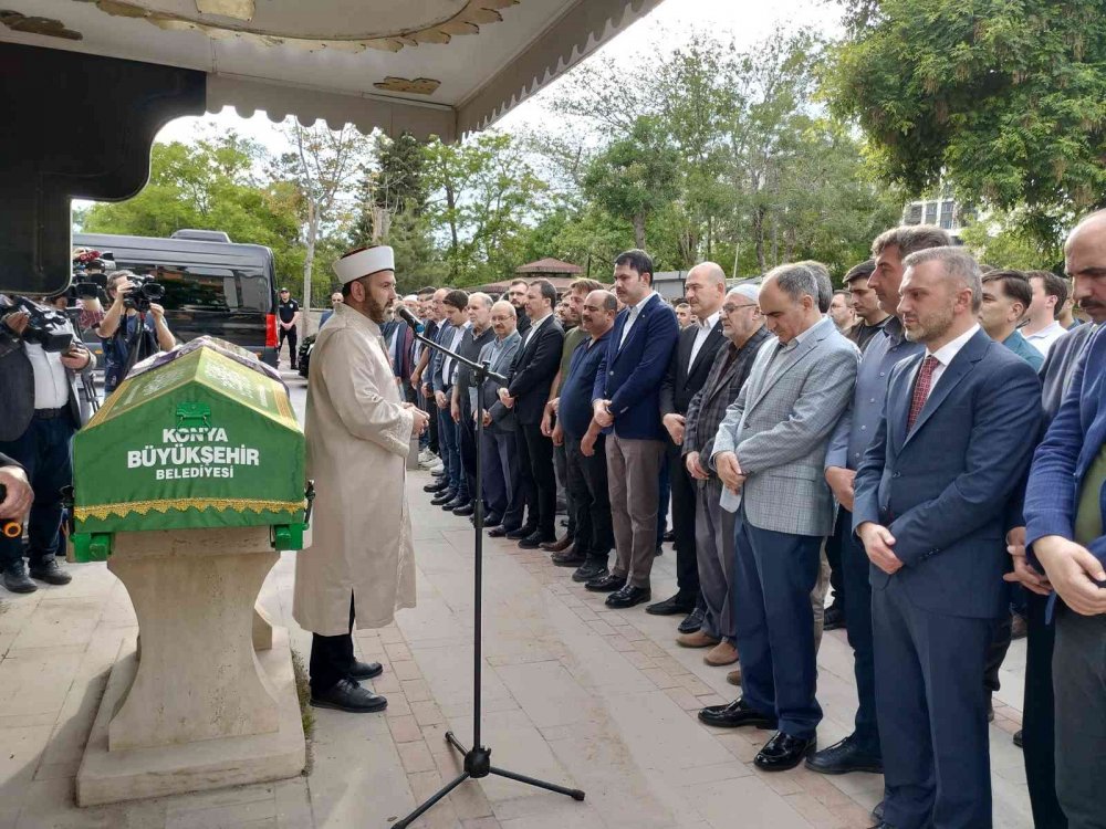 Konyalı üniversite öğrencisi İlayda Karakoca dualarla toprağa verildi!