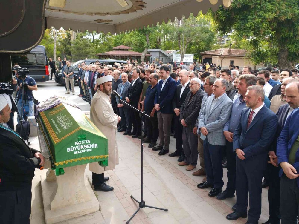 Konyalı üniversite öğrencisi İlayda Karakoca dualarla toprağa verildi!