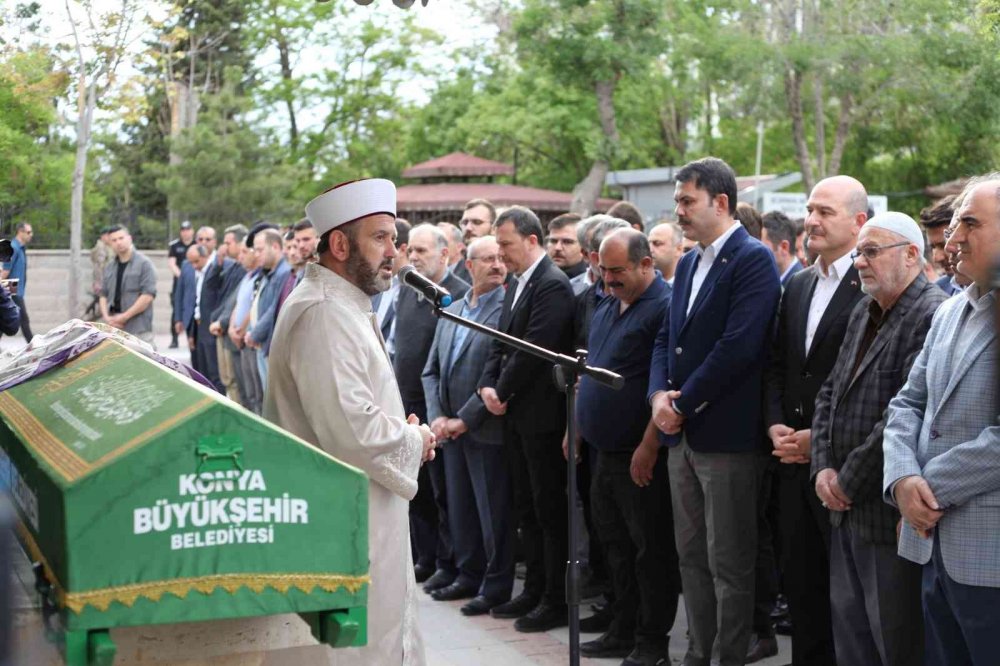Konyalı üniversite öğrencisi İlayda Karakoca dualarla toprağa verildi!