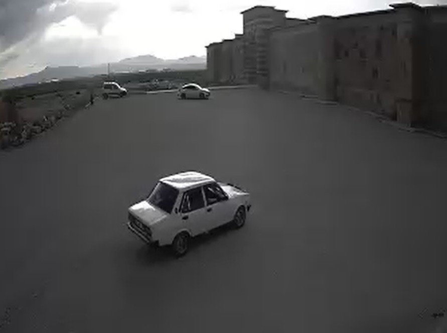 Konya tarihi Zazadin Hanı Kervansarayında tozu dumana kattı! Driftçi maganda 'pişmanım' dese de cezadan kaçamadı