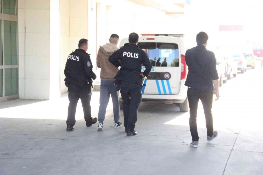 Konya dahil 4 ilde uyuşturucu satıcılarına eş zamanlı şafak operasyonu! 2'si kadın 18 gözaltı