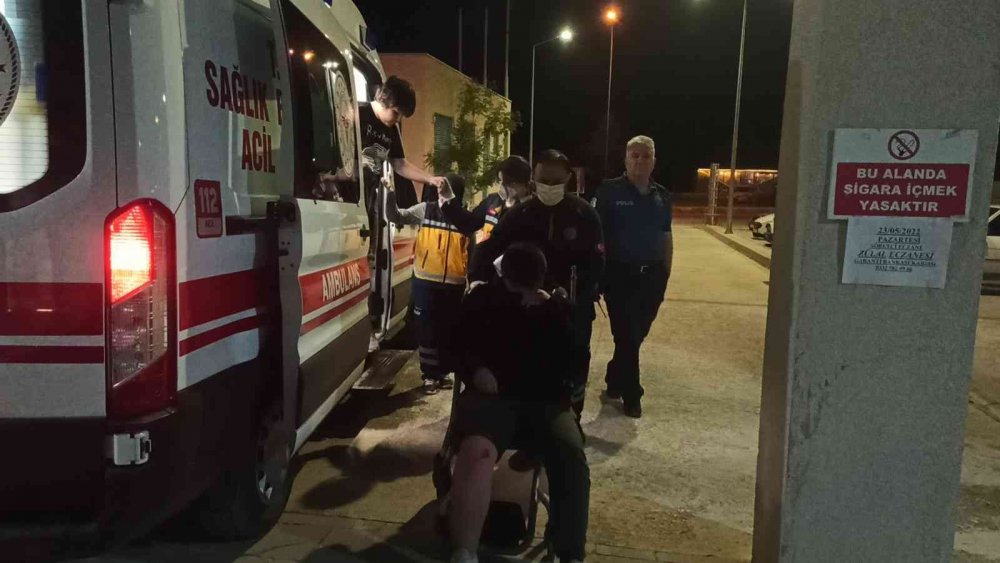 Konya’da motosikletle çarpışan ticari araç kaçtı! 2 yaralı