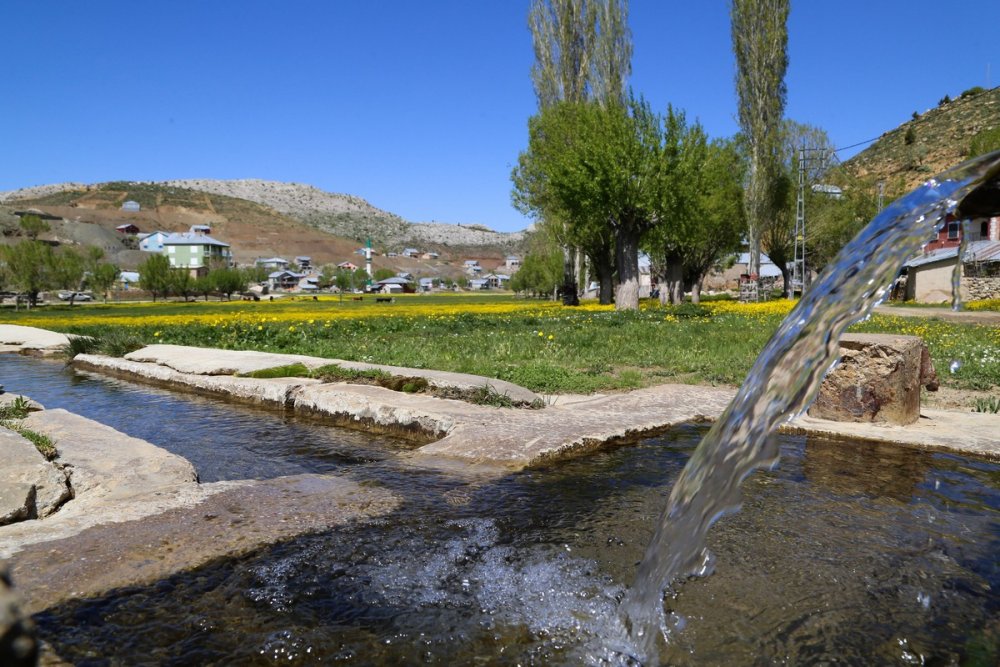Konya'nın Toros Dağları üzerine kurulu Hisarlık yaylasında görsel şölen..