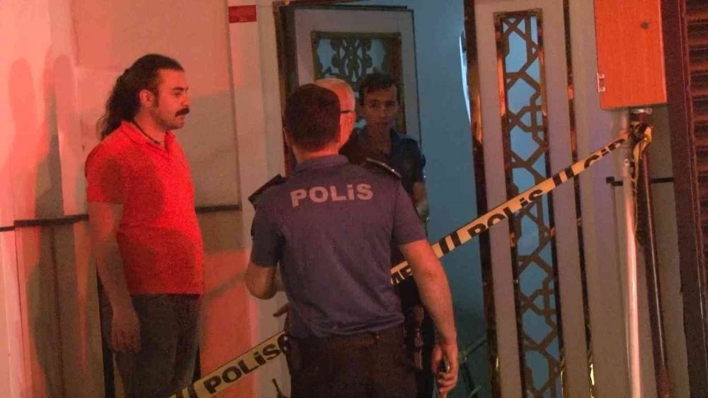 Tamir ettiği asansör hareket edince sıkışan Gencay Eren hayatını kaybetti