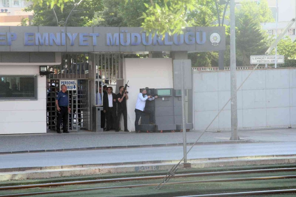 Gaziantep’te gergin anlar!.. Etkisiz hale getirilen canlı bombanın kimliği belli oldu