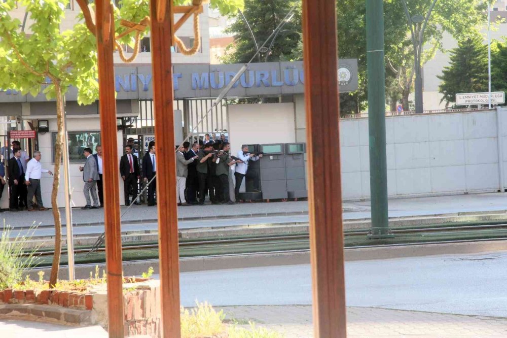 Gaziantep’te gergin anlar!.. Etkisiz hale getirilen canlı bombanın kimliği belli oldu