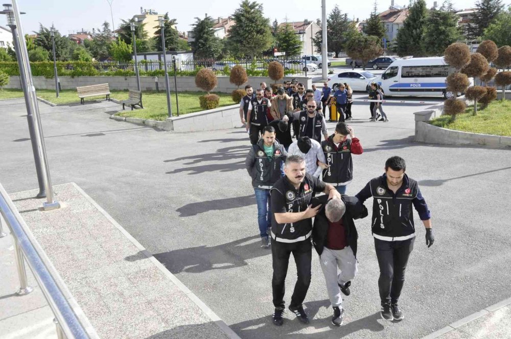 Uyuşturucu operasyonu Karaman'dan Konya ve 4 ile sıçradı