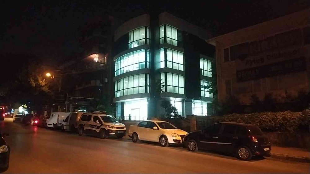 Transfer merkezinde hareketli dakikalar! 100 bin Euro dolu çantayla kaçamadı