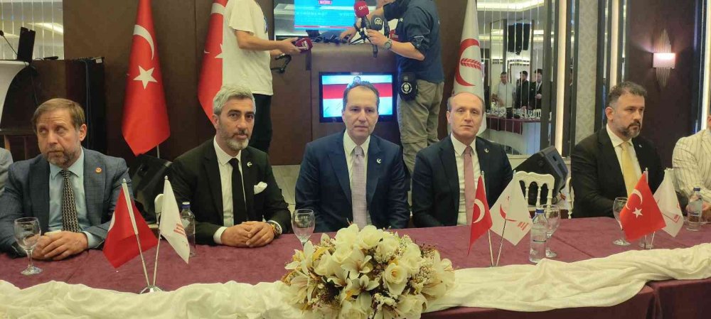 Fatih Erbakan: Biz Kılıçdaroğlu'na da Tayyip Bey'e de destek olmamanın uygun olacağı noktasındayız