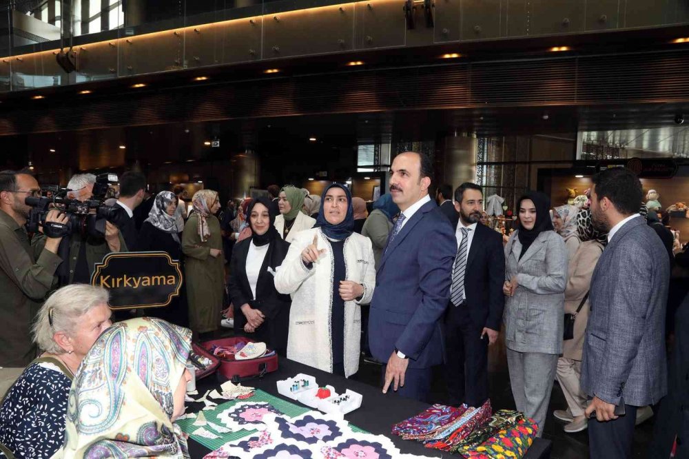 Konya'da Türk Dünyası temalı Geleneksel Altın Dokunuşlar Festivali! Ziyaretçi akınına uğradı