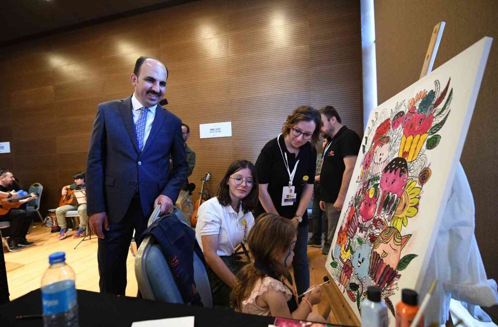 Konya'da Türk Dünyası temalı Geleneksel Altın Dokunuşlar Festivali! Ziyaretçi akınına uğradı