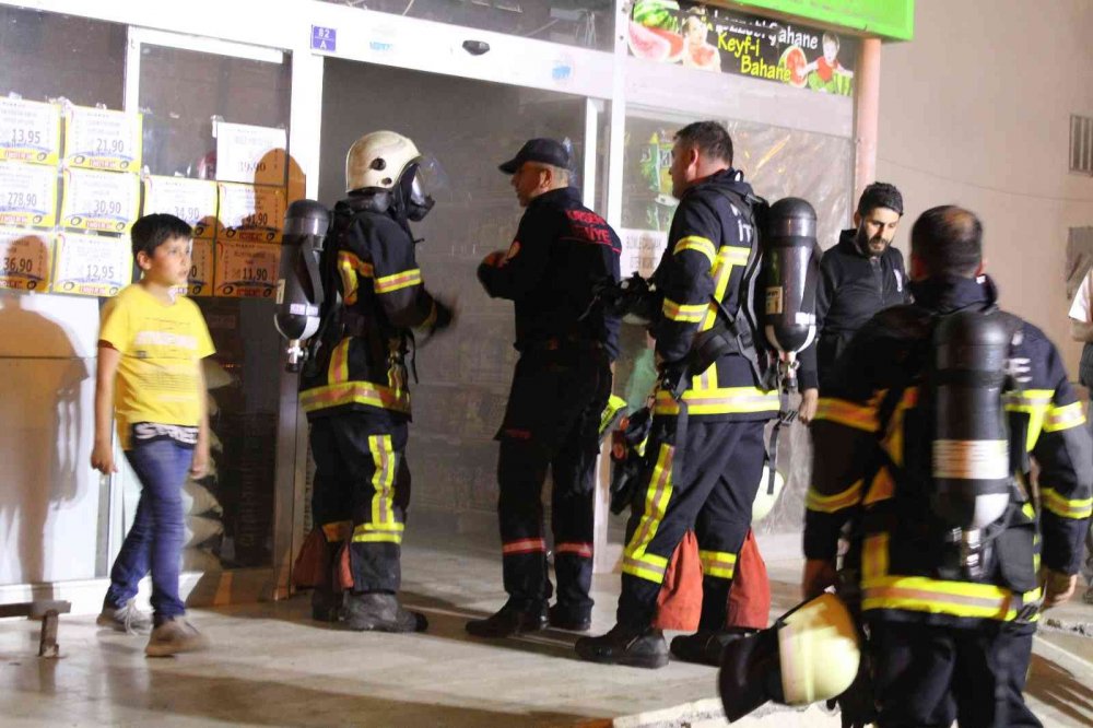 Besle kargayı oysun gözünü! Markete hırsızlığa giren eski çalışan kasayı boşaltıp dükkanı ateşe verdi