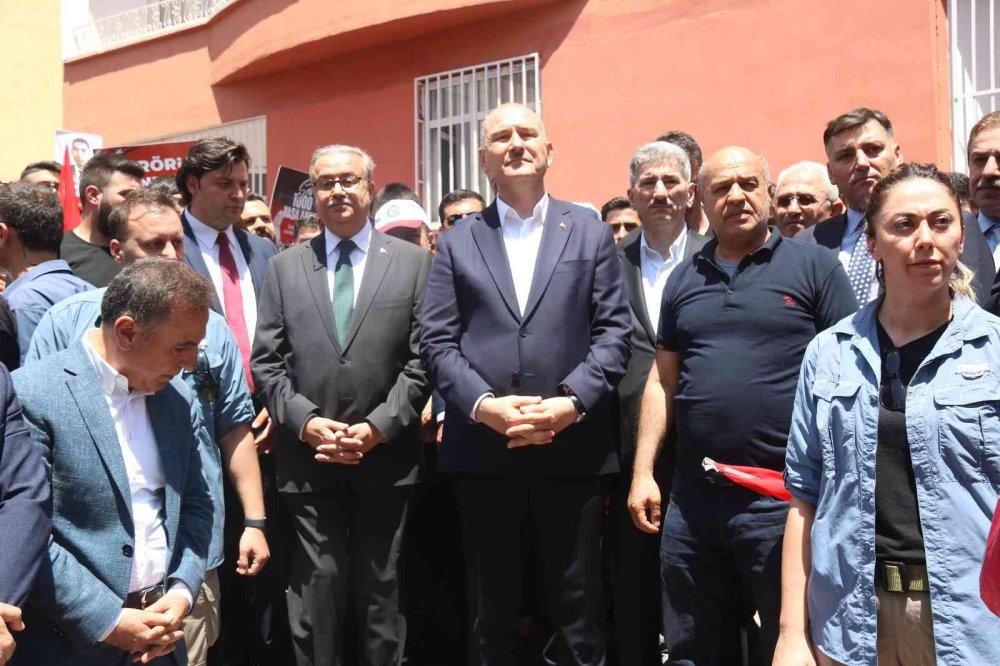 Cumhurbaşkanı Erdoğan 1000 gün evlat nöbeti tutan annelere seslendi: Az kaldı teröristleri sınırımızdan kazıyacağız